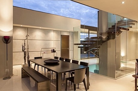 House Duk by Nico van der Meulen Architects