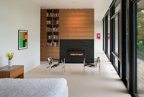 Riggins House by Robert M. Gurney