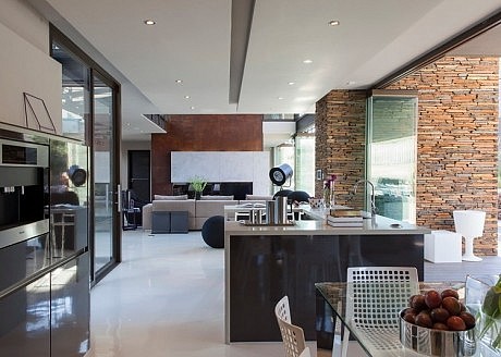 House Duk by Nico van der Meulen Architects