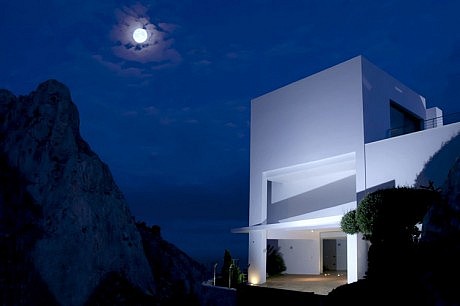 La Perla del Mediterráneo by Carlos Gilardi