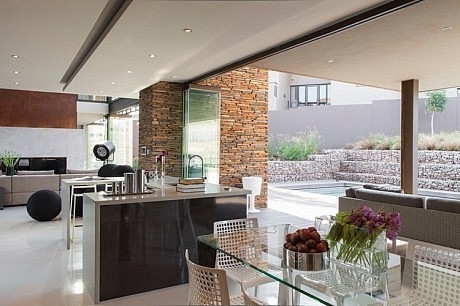House Duk by Nico van der Meulen Architects