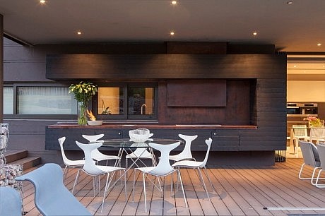 House Duk by Nico van der Meulen Architects