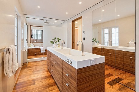 Luxury Bathroom for Your Relaxation in Manhattan - 1