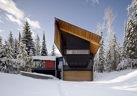 Kicking Horse Residence by Bohlin Cywinski Jackson