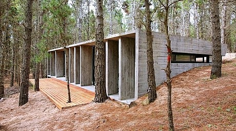 Concrete House by Besonias Almeida