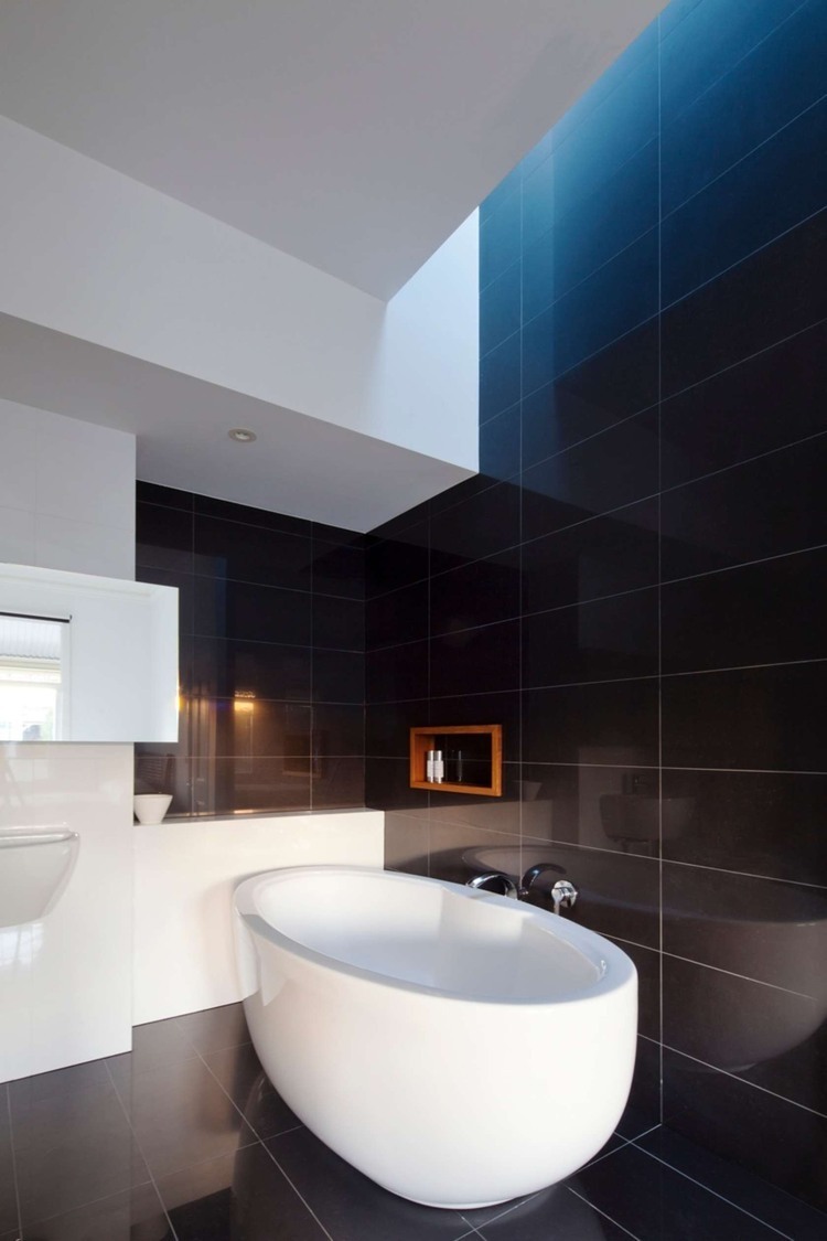 Elsternwick House by Simon Couchman