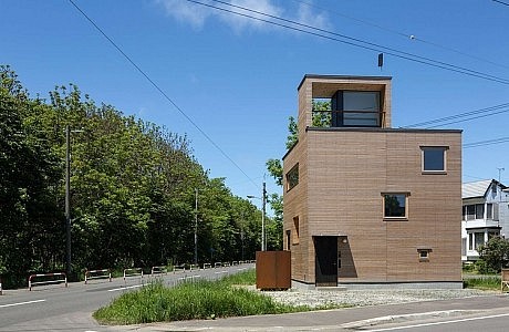 Floor & Floor House by Akasaka Shinichiro Atelier