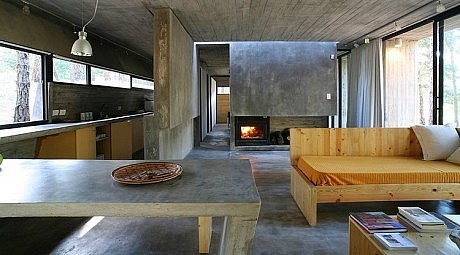 Concrete House by Besonias Almeida