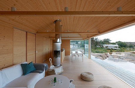 Slavik Summerhouse by Fahlander Arkitekt