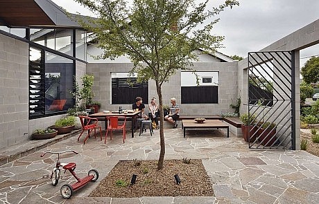 Fairfield Hacienda by MRTN Architects