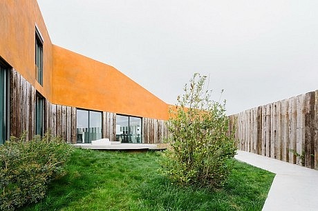 Casa Varatojo by Atelier Data