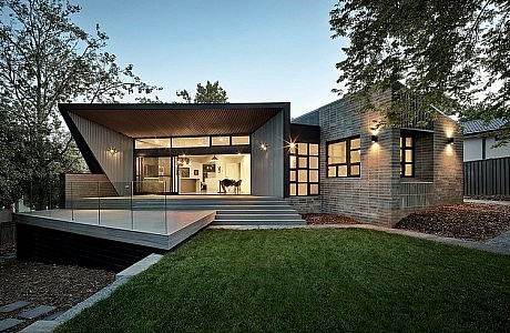 Narrabundah House by Adam Dettrick Architects