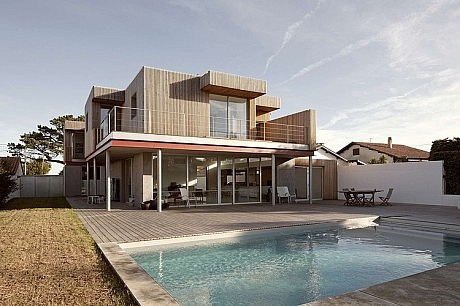 House R by Gardera-D