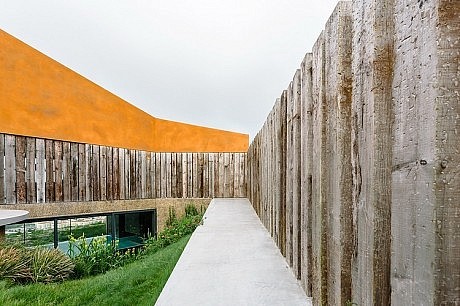 Casa Varatojo by Atelier Data