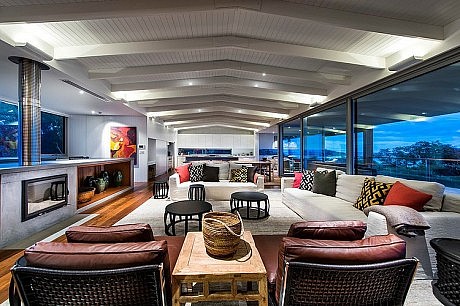Eagle Bay Beach House by Zorzi South