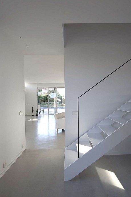 House R by Gardera-D