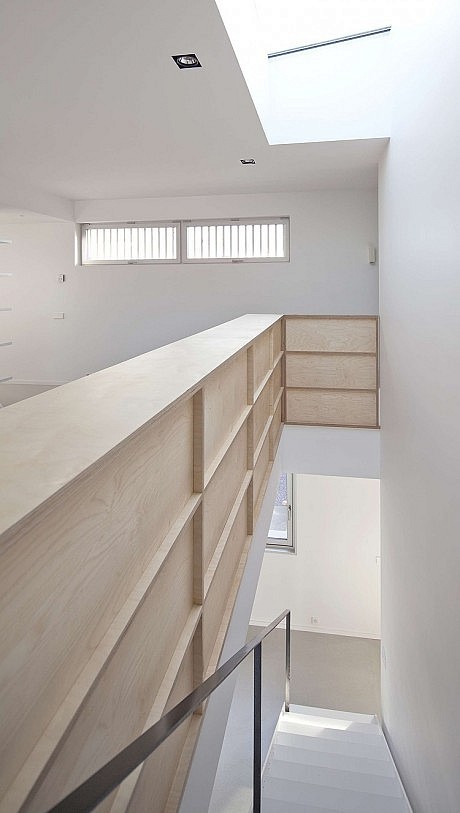 House R by Gardera-D