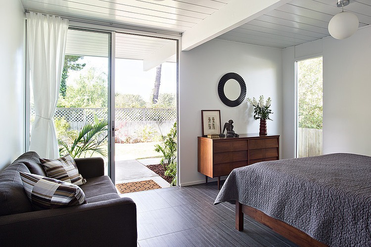 Double Eichler Remodel by Klopf Architecture