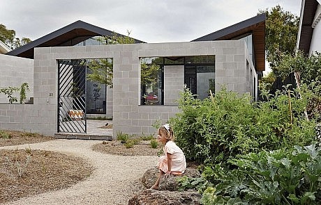 Fairfield Hacienda by MRTN Architects