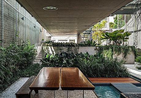 Weekend House by SPBR