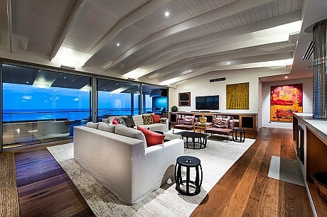 Eagle Bay Beach House by Zorzi South