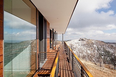 Sunshine Canyon Residence by THA Architecture