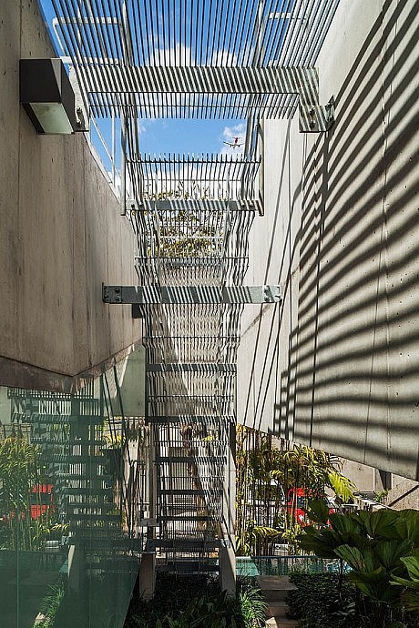 Weekend House by SPBR