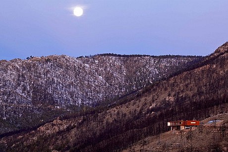 Sunshine Canyon Residence by THA Architecture