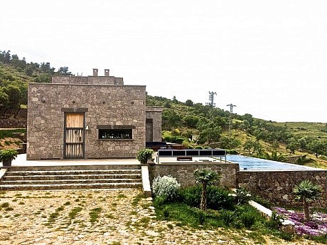 UC House by Studio Embark Inc. - 5