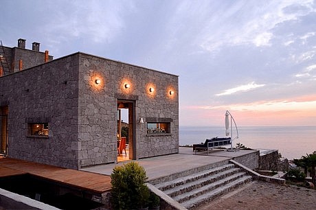 UC House by Studio Embark Inc. - 8