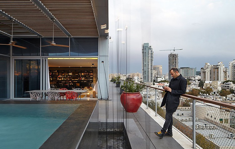 Antokolsky Penthouse by Pitsou Kedem Architects