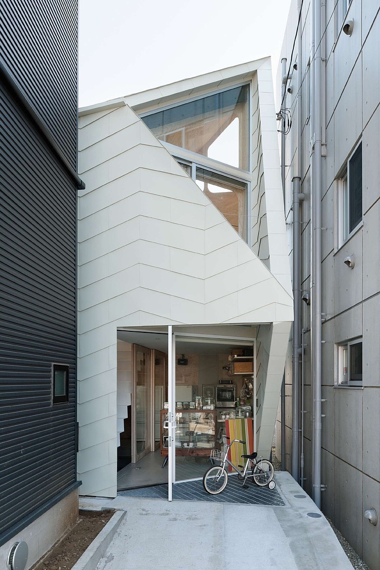Tsubomi House by Flat House