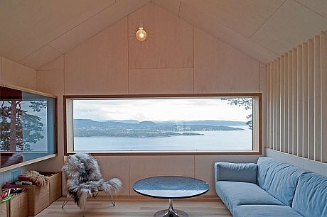 House in Holmestrand by Schjelderup Trondahl Architects