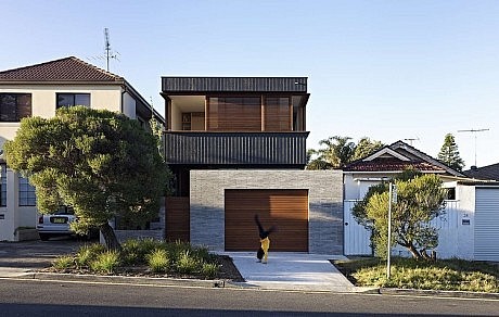 Plywood House II by Andrew Burges Architects