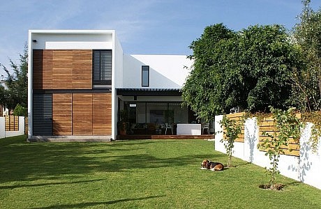 Casa ATT by Dionne Arquitectos