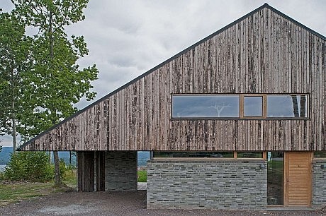 House in Holmestrand by Schjelderup Trondahl Architects