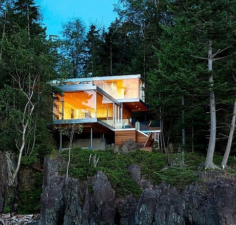 Gambier Island House by Mcfarlane Green Biggar