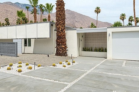 Hidden Desert Residence by H3K Design