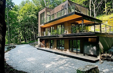 Lake Champlain Retreat by Atelier BOOM TOWN