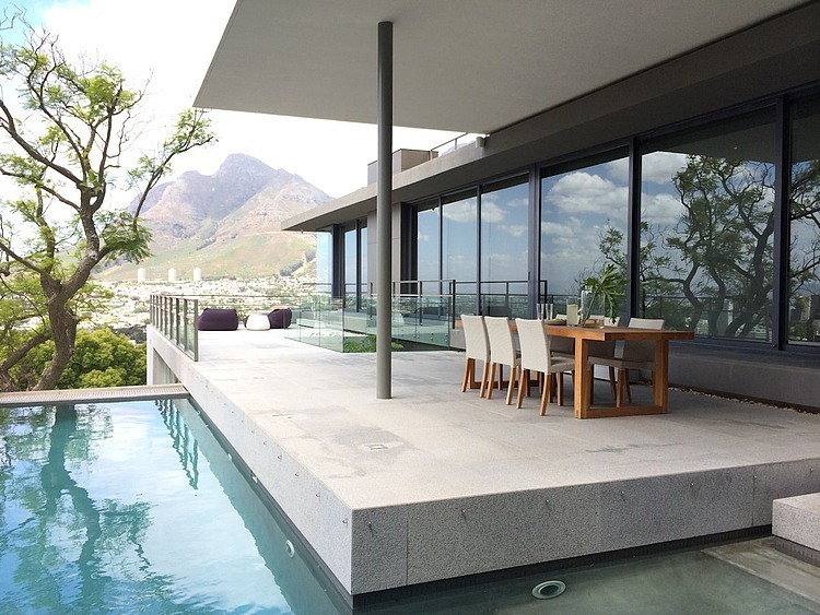 Villa Saebin by Greg Wright Architects
