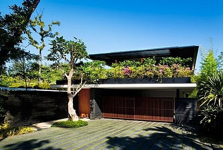 Cluny House by Guz Architects