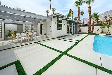 Hidden Desert Residence by H3K Design