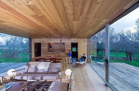 Four Seasons House by ch+qs