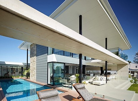 Riverfront Residence by BDA Architecture