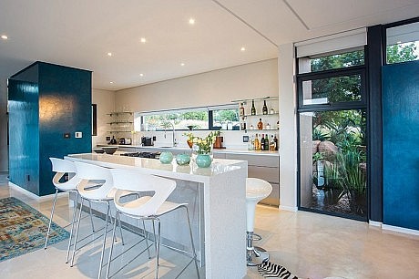 Aloe Ridge House by Metropole Architects