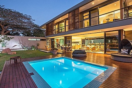 Aloe Ridge House by Metropole Architects