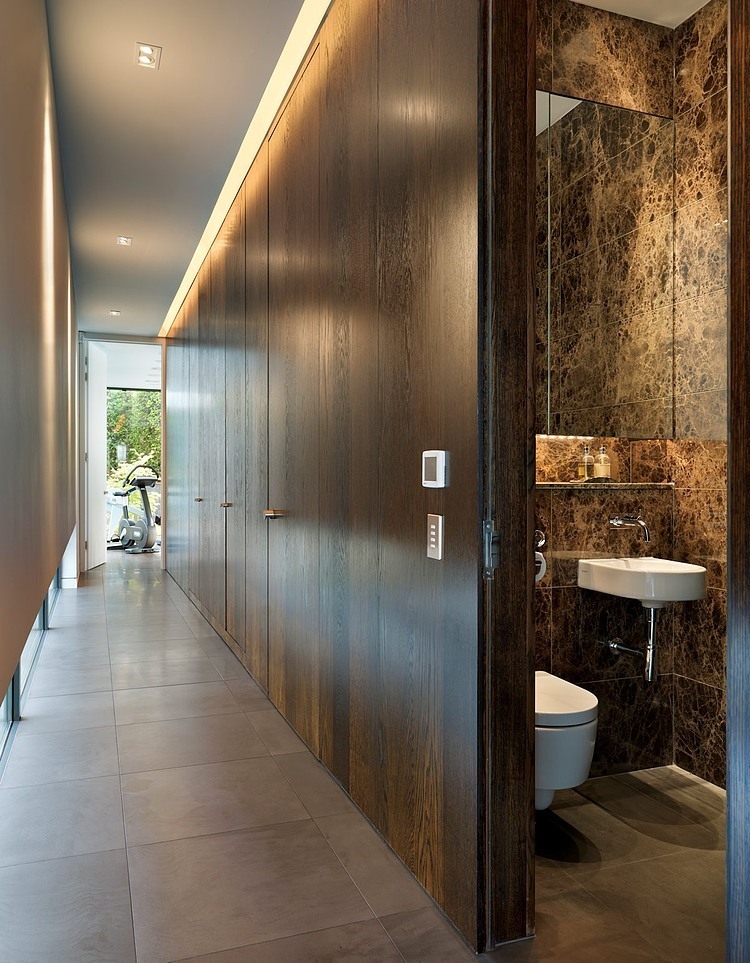 Modern Country House by Gregory Phillips Architects