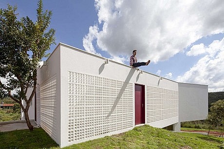 D&P House by Atelier Paralelo