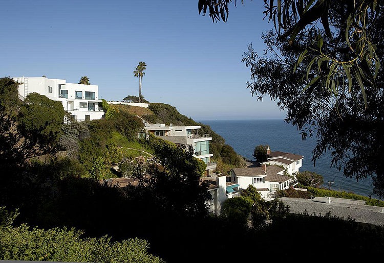 Revello Residence by Shubin + Donaldson Architects