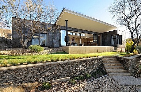 House in Namibia by Wasserfall Munting Architects